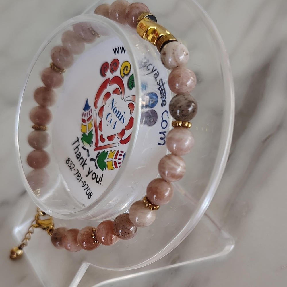 Elegant Beaded Bracelet with Gold Accents 6mm